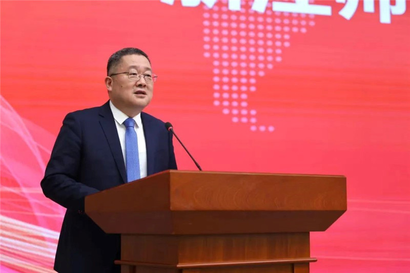 成人导航党委书记郑孟状致辞。主办方供图