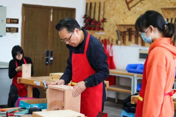 攀树、舞狮、做奶茶……“浙”些大学宝藏课程,太有意思了! 攀树、舞狮、做奶茶……“浙”些大学宝藏课程,太有意思了!
